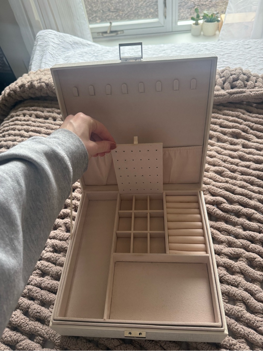 Jewelry Box Organizer Leather Case with Velvet lining White and Pink - Picture 3 of 7